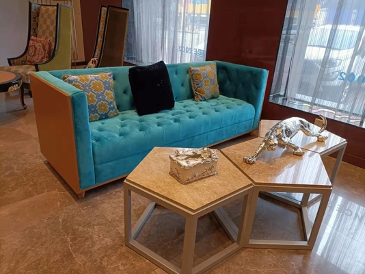 2200*900*800mm Gelaimeiの木フレーム ボタンの居間のための房状のソファーの青