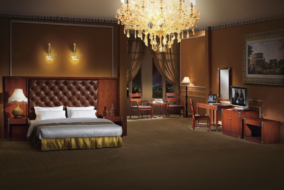 大きい頭板のホテルの寝室の家具は無作法な国の寝室セット1800*2000*250のベッドを置く
